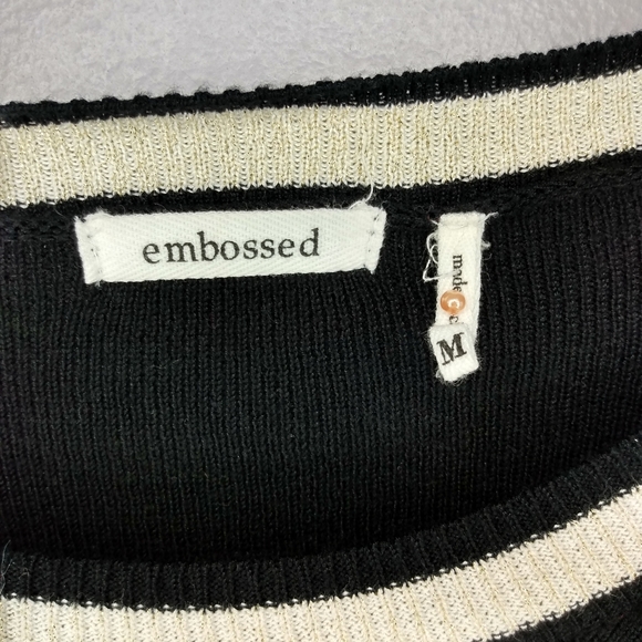 Embossed multi striped bell sleeve sweater M - Picture 4 of 5